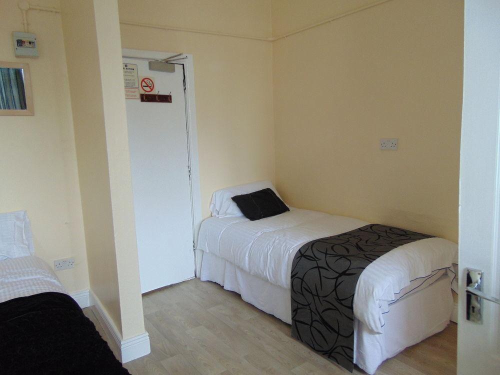 Rock Hotel Dublin Exterior photo